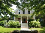 Grove Street Cottage- A quintessential in-town New England farm house with numerous updates 